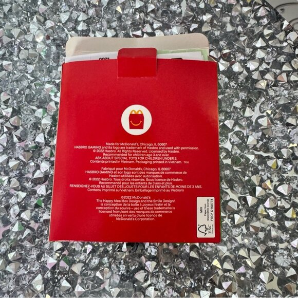 Monopoly Card Game by Hasbro McDonaldβs mini travel game brand new - Picture 2 of 2